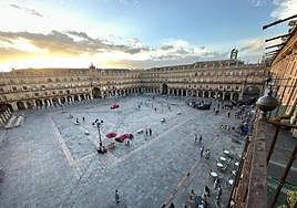 La Plaza Mayor preparada para la ocasión.