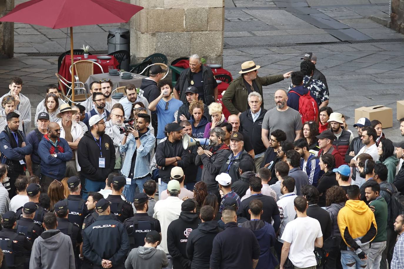 Las mejores imágenes de los actores del segundo día de rodaje de la película de Bollywood