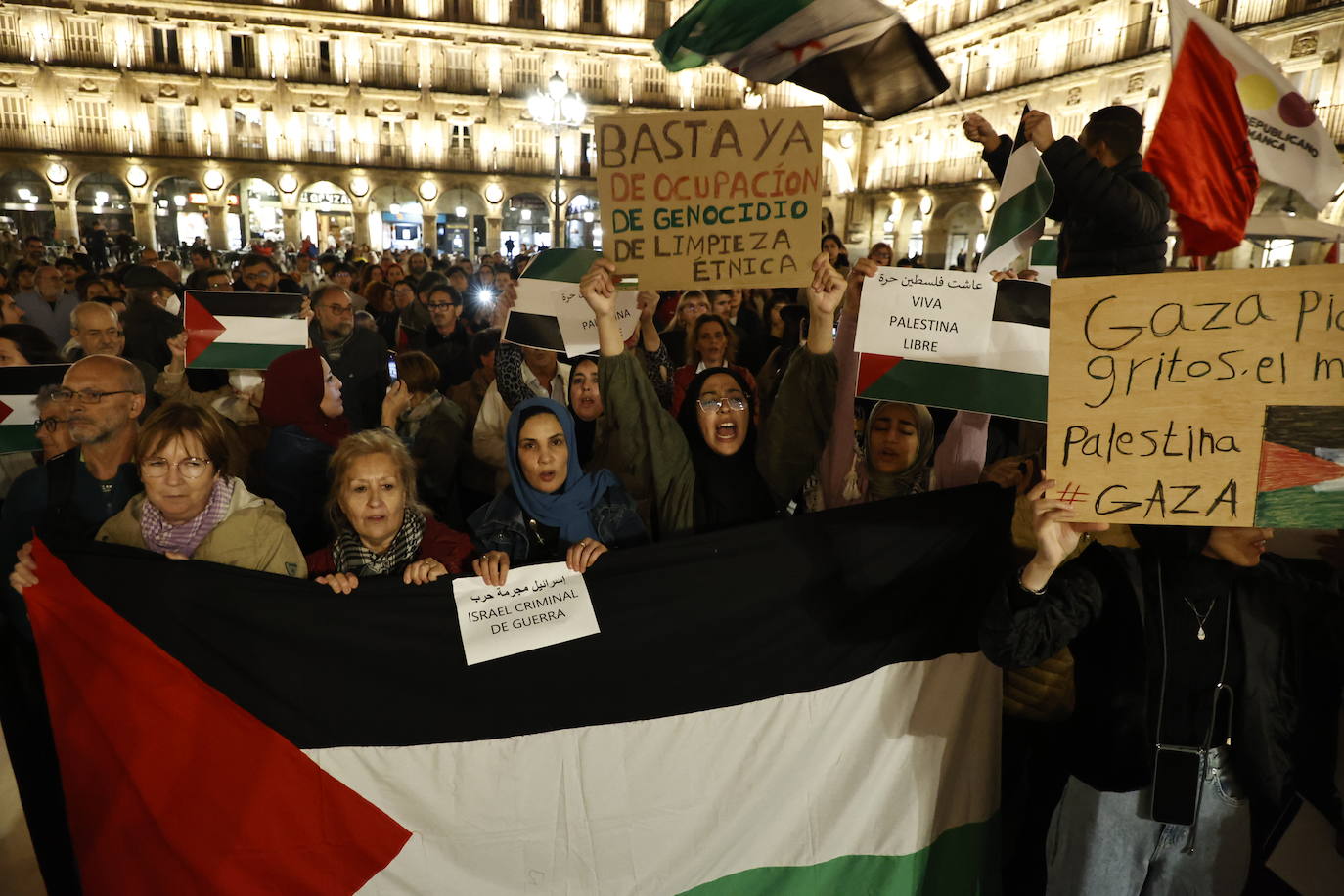 Así ha sido la manifestación a favor de Palestina en la Plaza Mayor