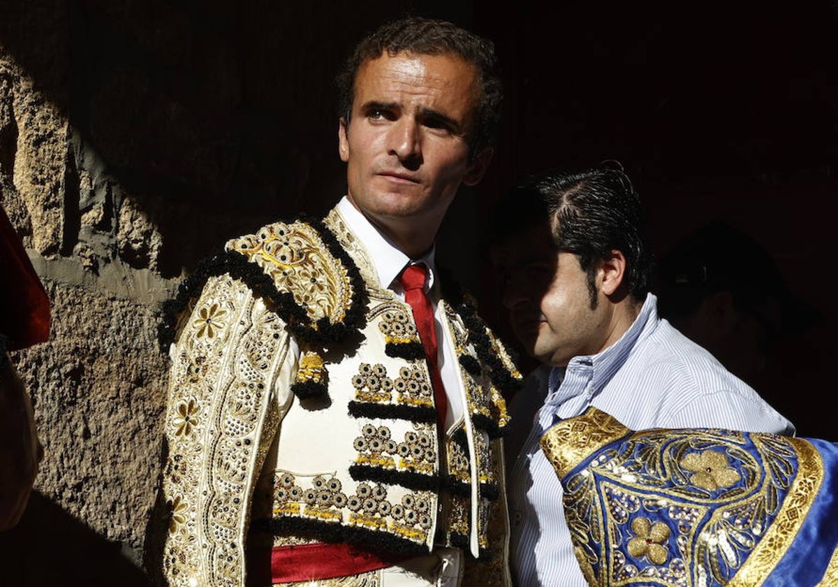 Damián Castaño, en el patio de cuadrillas de la plaza de toros de Vitigudino.