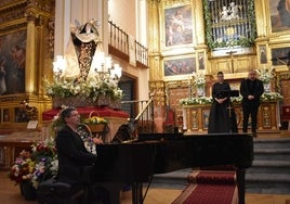 Víctor Carbajo, Montserrat Martí Caballé y Luis Santana