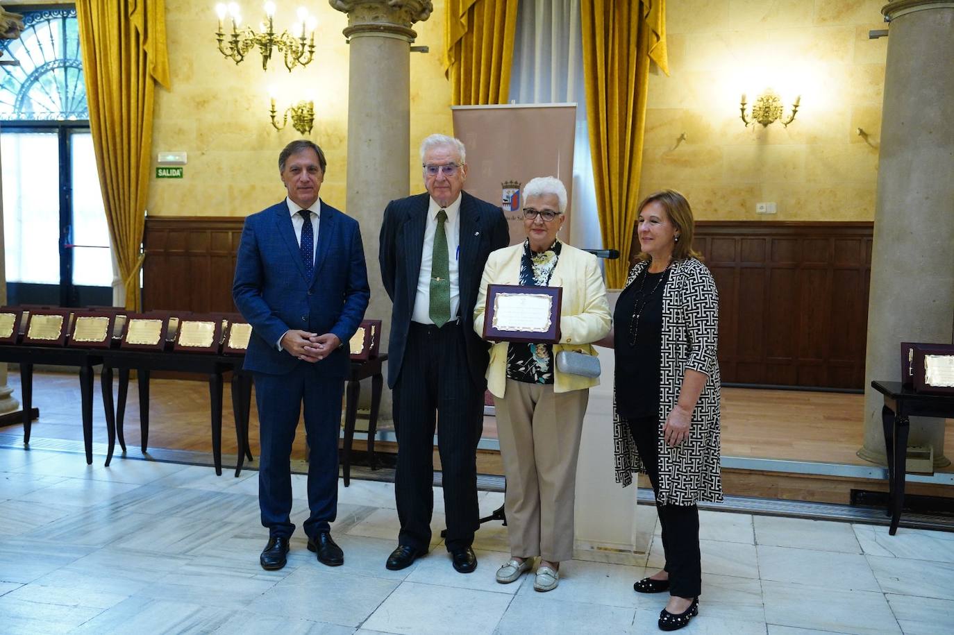 Estas son las mejores imágenes del homenaje a 43 matrimonios de Salamanca que celebran sus Bodas de Oro