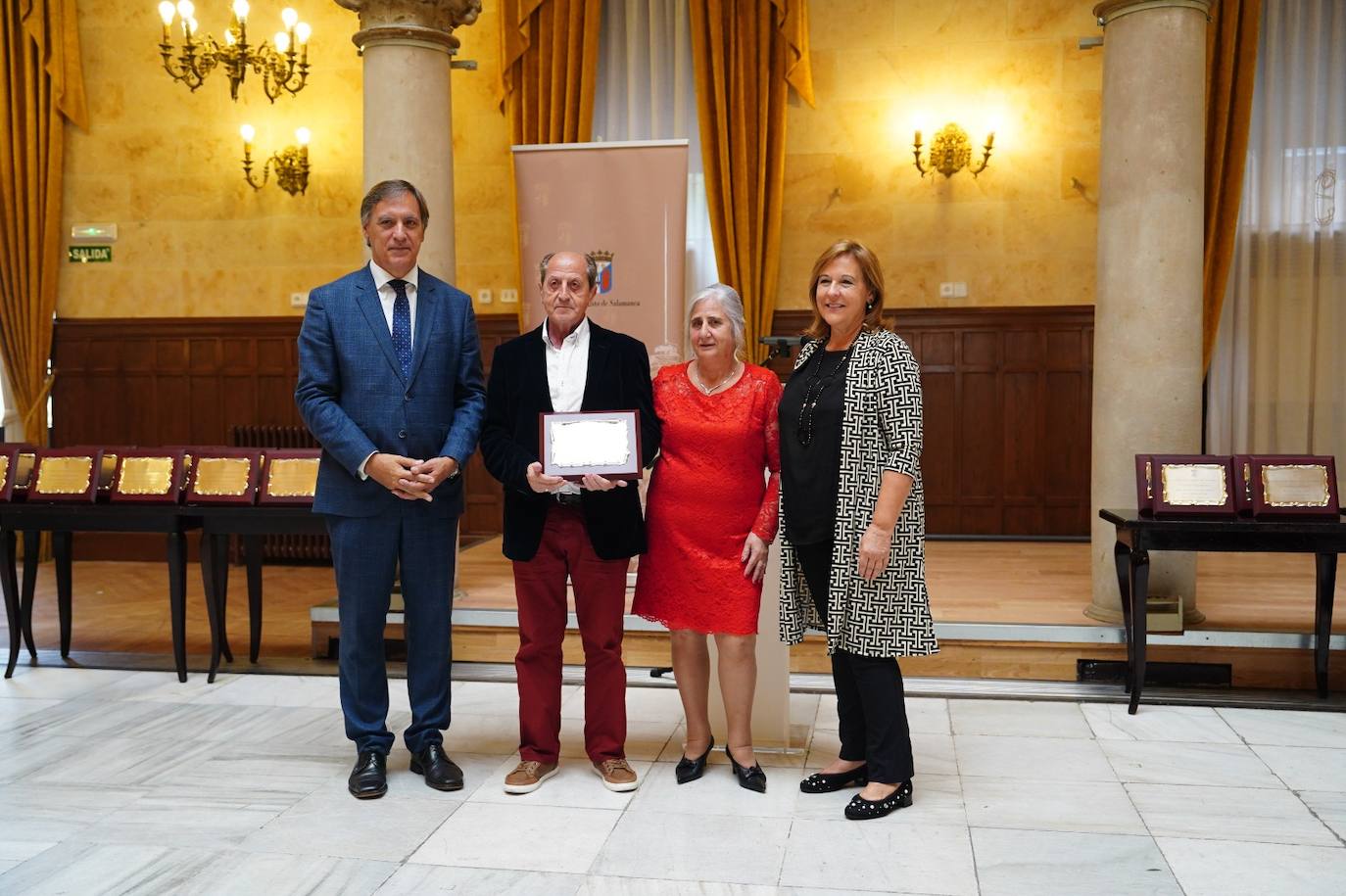 Estas son las mejores imágenes del homenaje a 43 matrimonios de Salamanca que celebran sus Bodas de Oro