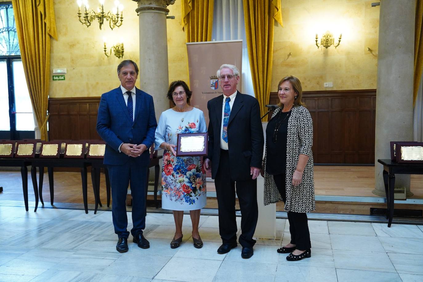 Estas son las mejores imágenes del homenaje a 43 matrimonios de Salamanca que celebran sus Bodas de Oro