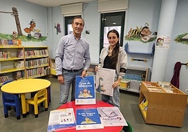 El regidor Pedro Samuel Martín y la edil Alba Hernández, durante la presentación.