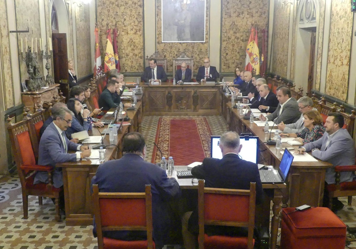 Pleno celebrado en la Diputación de Salamanca.