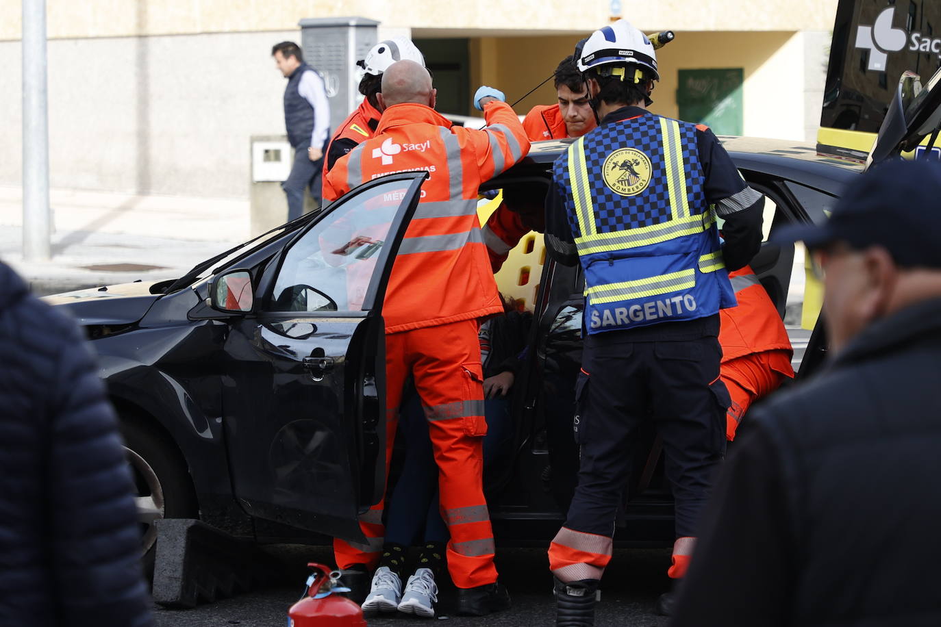 Así fue el aparatoso accidente que colapsó el barrio de Capuchinos