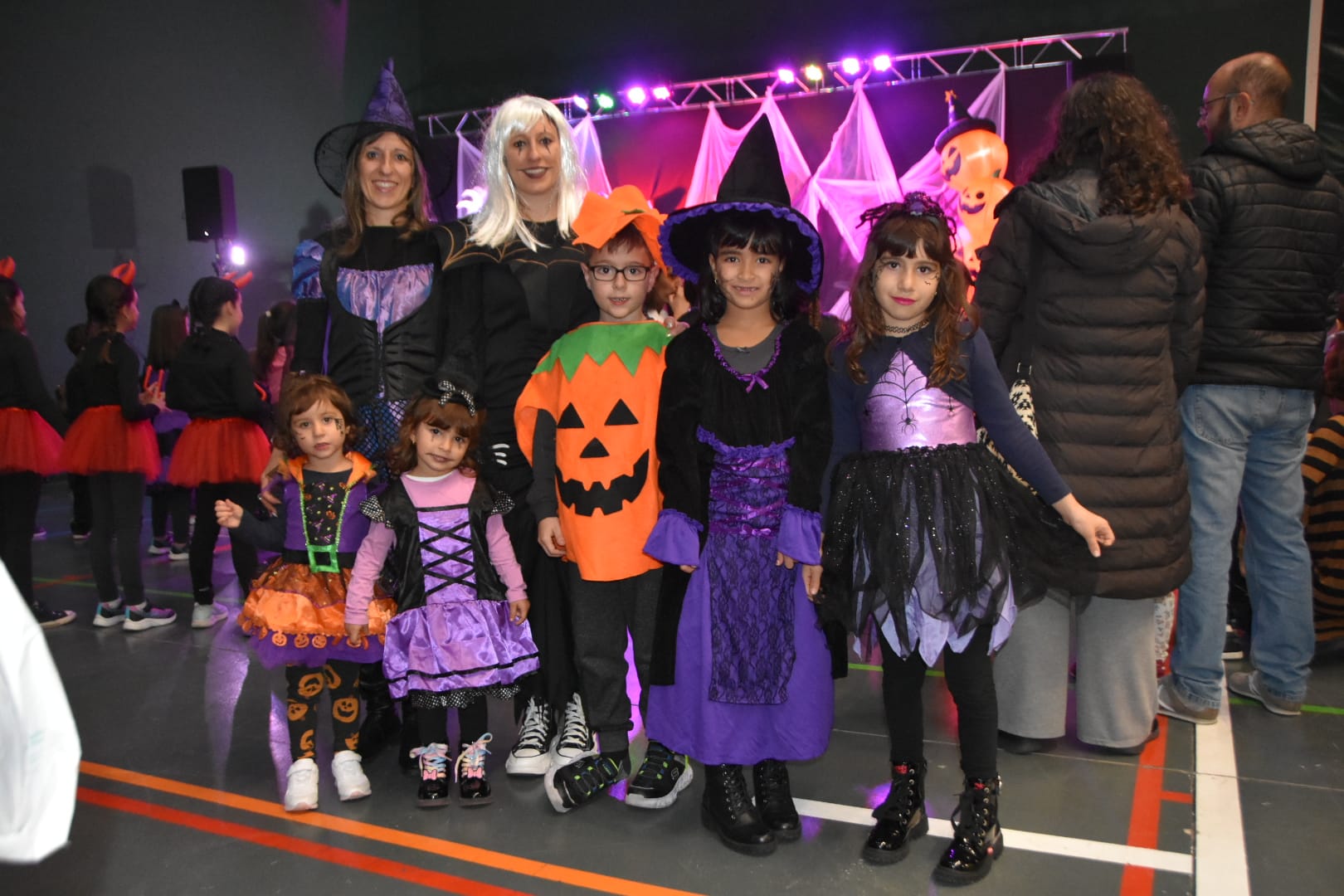 Los niños de Santa Marta, Villares, Aldeatejada y Villamayor, los primeros en celebrar la fiesta de Halloween