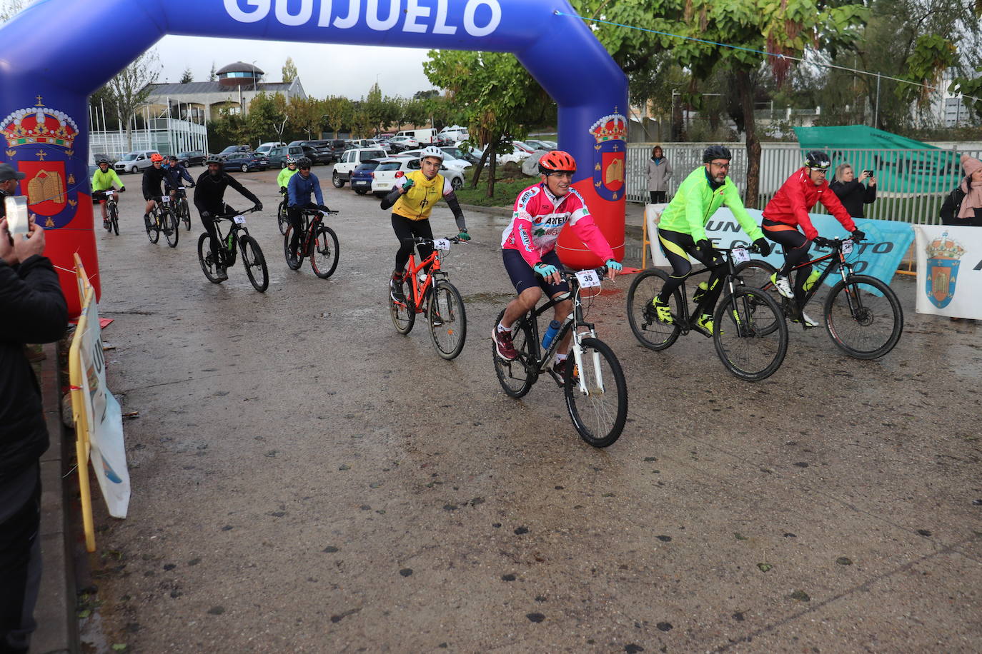 Guijuelo disfruta con la VIII Jamountain bike solidaria