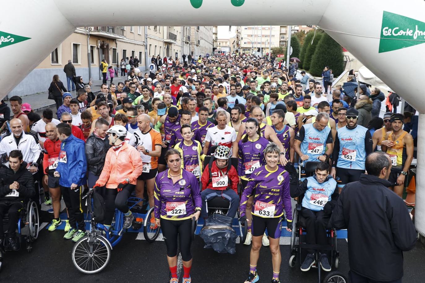 Salamanca llena sus calles con un nuevo éxito de la Carrera de los Mil Pasos