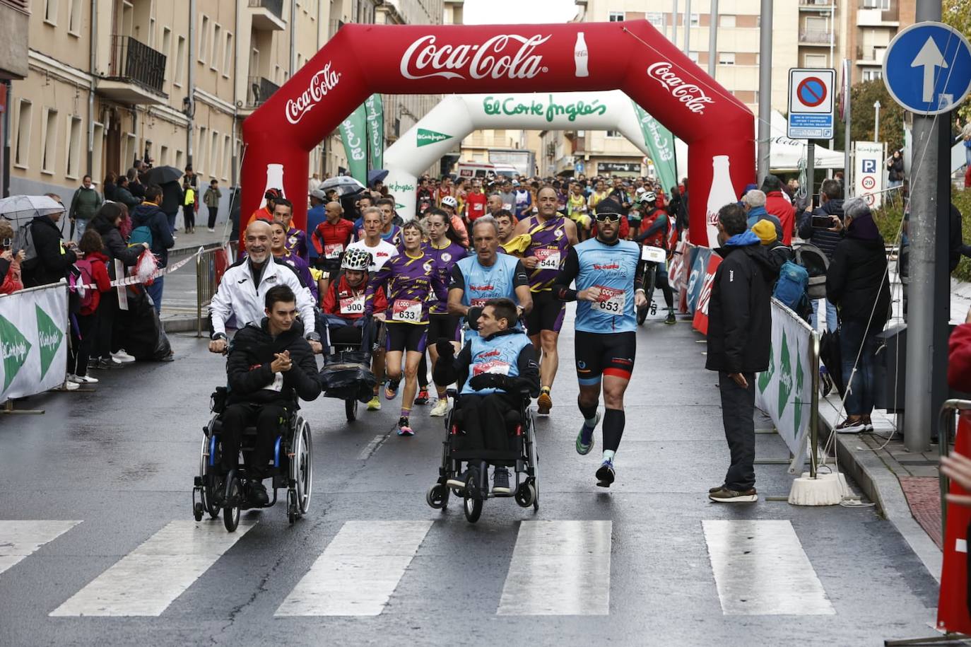 Salamanca llena sus calles con un nuevo éxito de la Carrera de los Mil Pasos