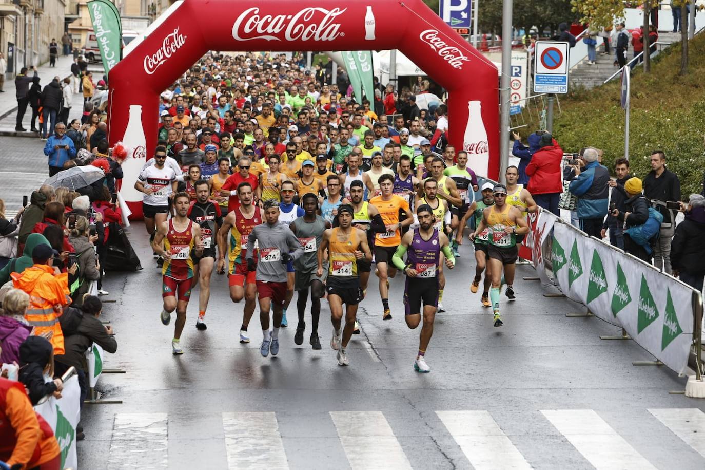 Salamanca llena sus calles con un nuevo éxito de la Carrera de los Mil Pasos