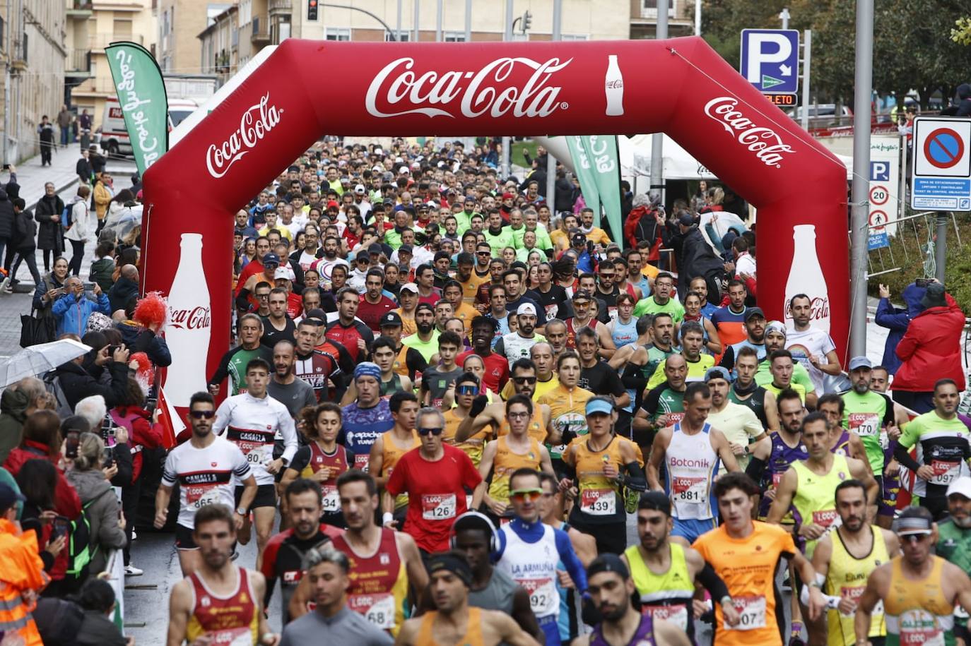 Salamanca llena sus calles con un nuevo éxito de la Carrera de los Mil Pasos