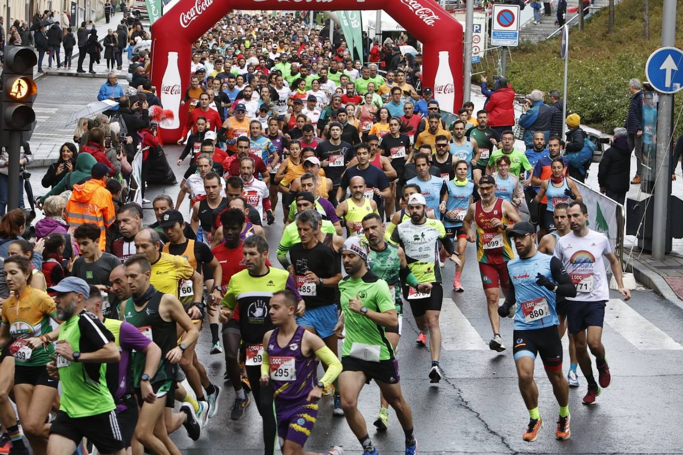 Salamanca llena sus calles con un nuevo éxito de la Carrera de los Mil Pasos