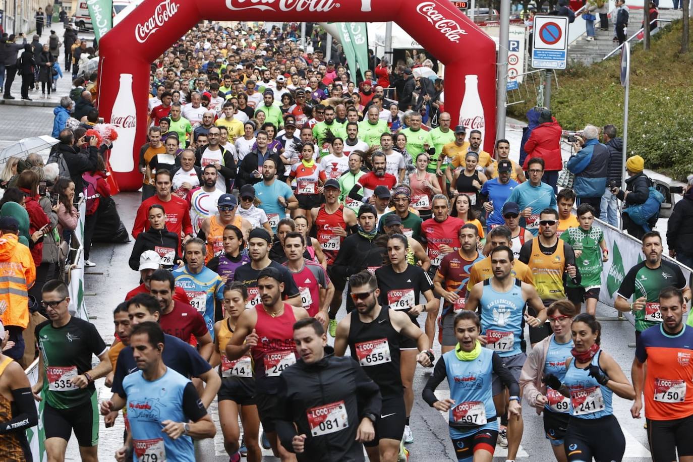 Salamanca llena sus calles con un nuevo éxito de la Carrera de los Mil Pasos