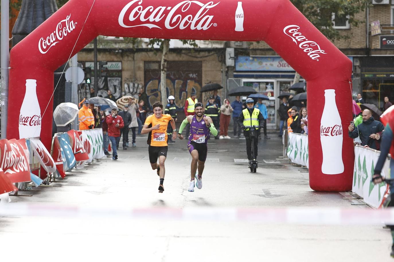 Salamanca llena sus calles con un nuevo éxito de la Carrera de los Mil Pasos