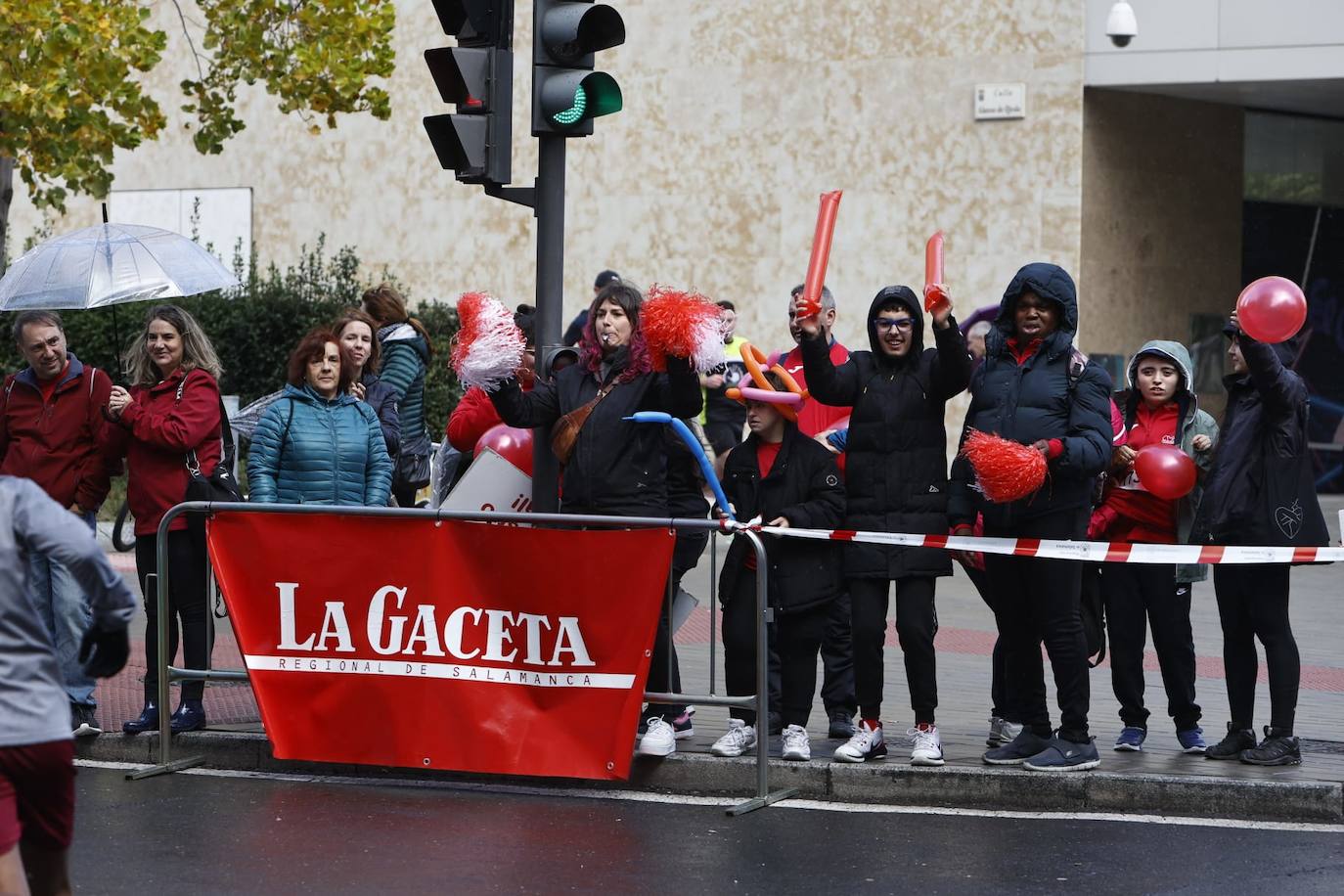 Salamanca llena sus calles con un nuevo éxito de la Carrera de los Mil Pasos