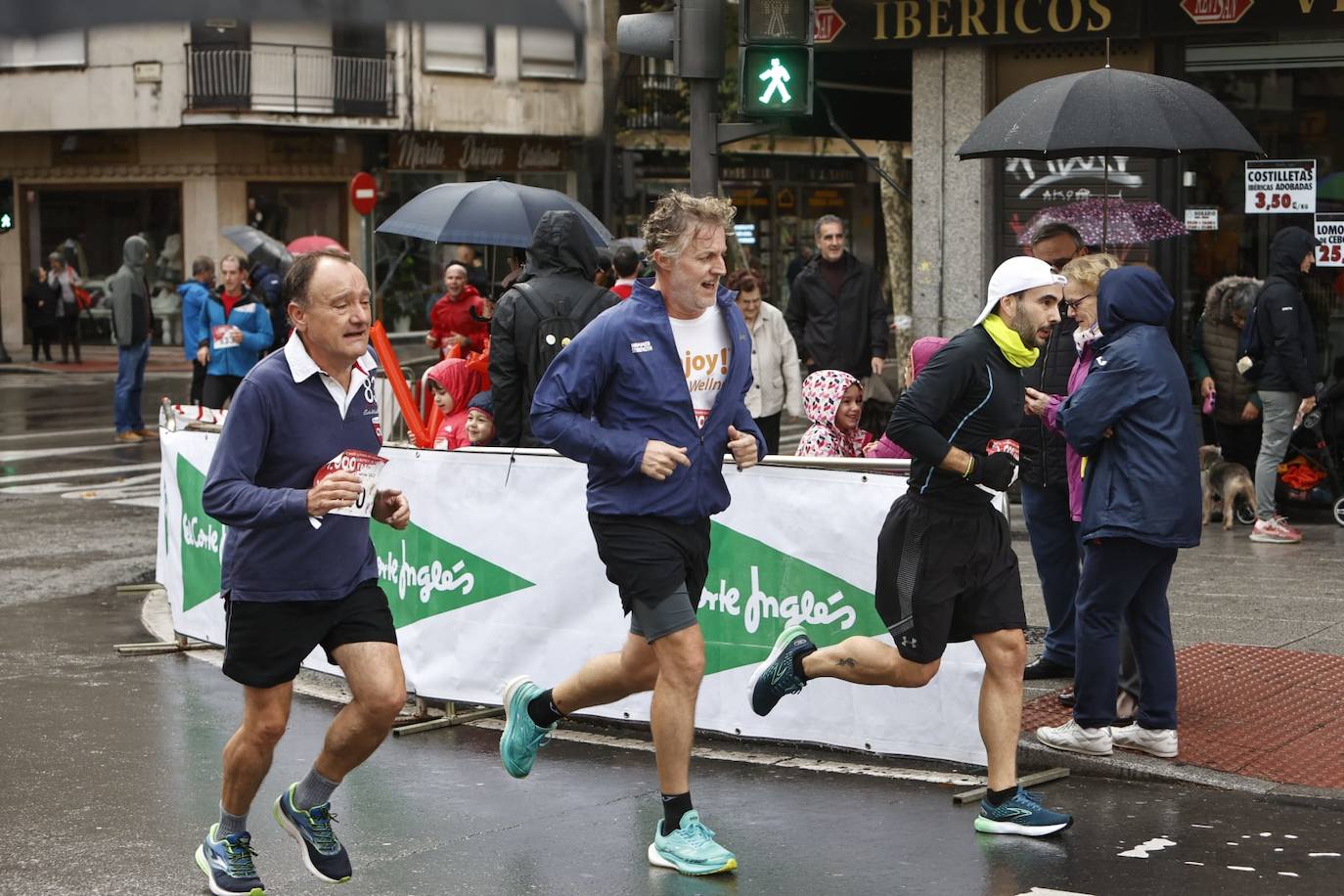 Salamanca llena sus calles con un nuevo éxito de la Carrera de los Mil Pasos