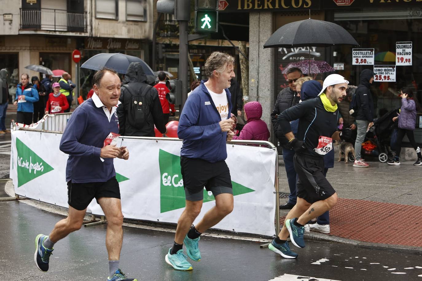 Salamanca llena sus calles con un nuevo éxito de la Carrera de los Mil Pasos