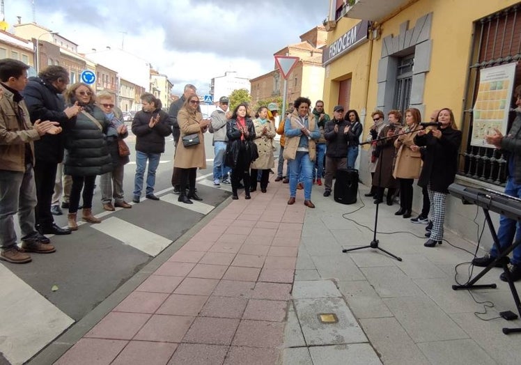 Imagen principal - Homenaje a Benito Martín del Águila en Peñaranda de Bracamonte.