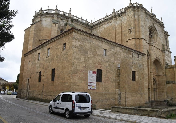 Imagen exterior de la Catedral de Santa María de Ciudad Rodrigo