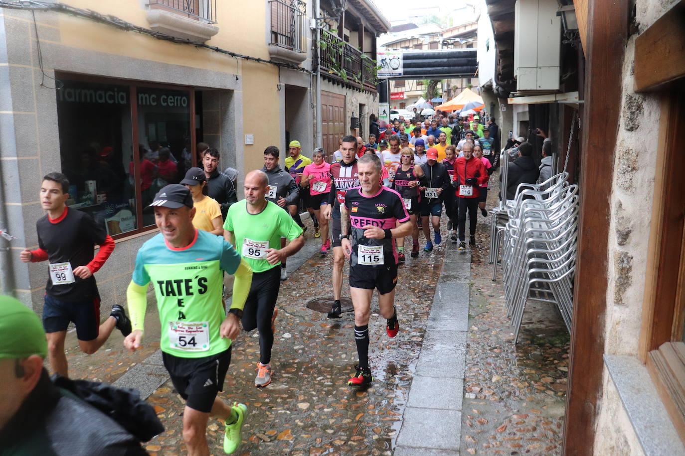 La lluvia no puede con la carrera de los lagares rupestres de San Esteban de la Sierra