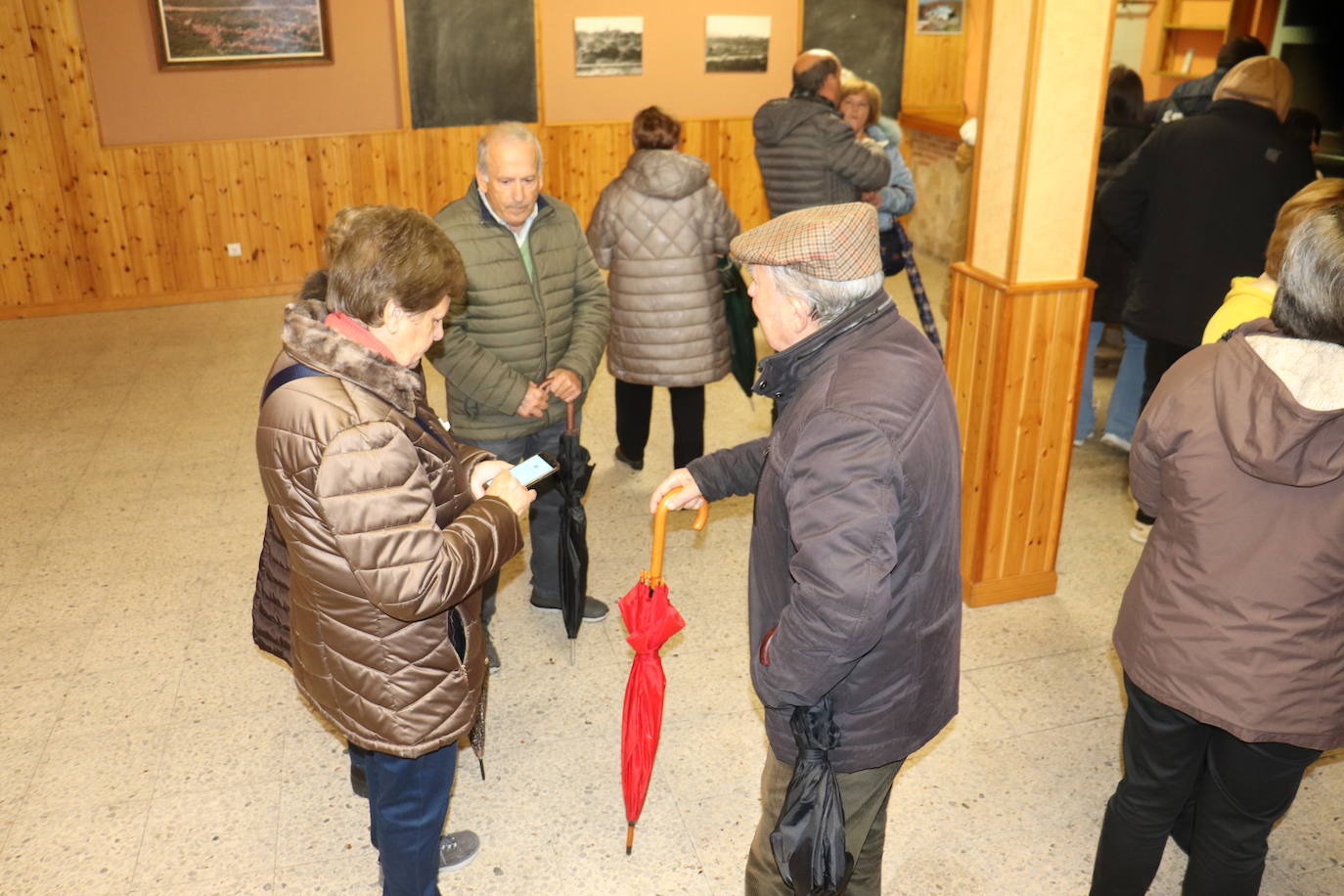 Sorihuela disfruta de los típicos calbotes pese al mal tiempo