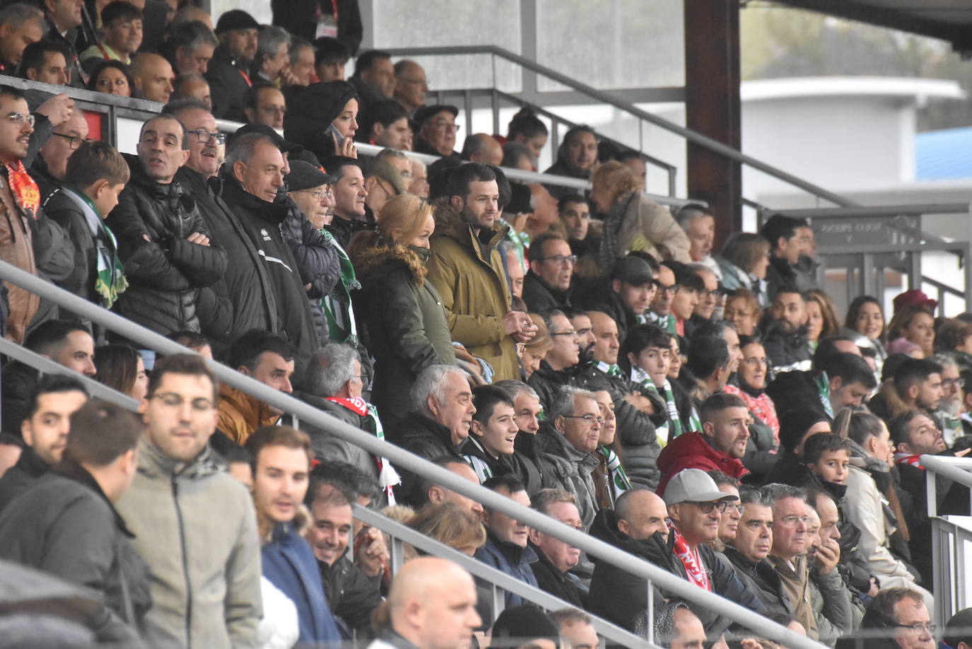 La primera visita del Sporting de Gijón a Guijuelo, en imágenes