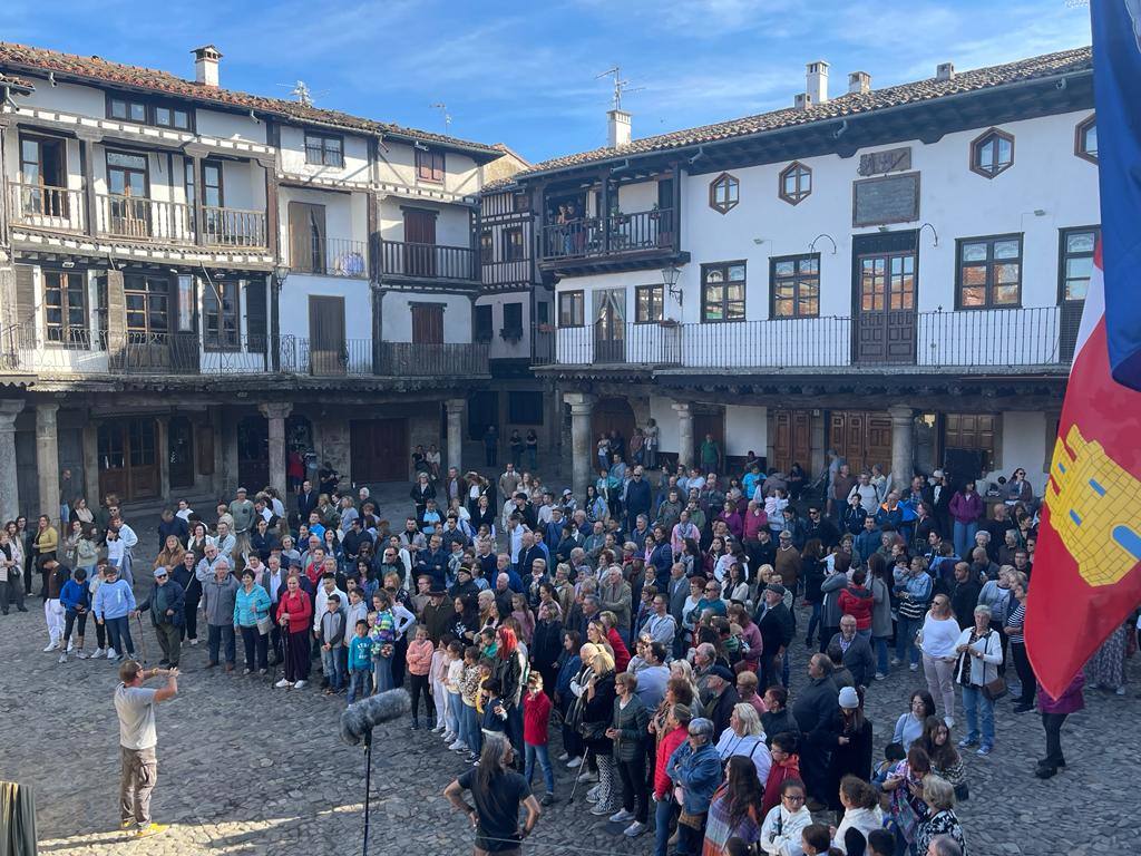 La Alberca aspira a ganar la iluminación navideña «Juntos brillamos más»