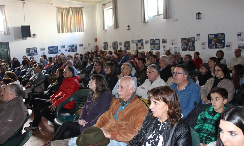 Villoruela recrea la inauguración de su escuela