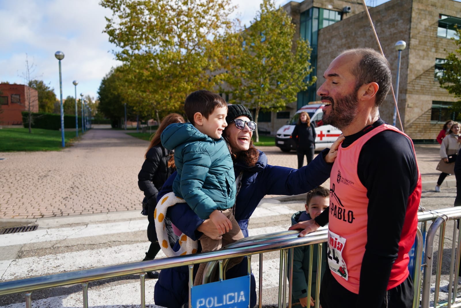 Salamanca corre &quot;sin resistencias&quot; junto a la Facultad de Farmacia