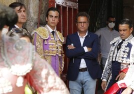 Alejandro Marcos y Jesús Benito, en el patio de cuadrillas de La Glorieta.