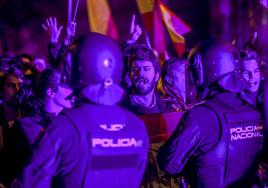 ¿Debe dimitir el delegado del Gobierno en Madrid por lo ocurrido en Ferraz como piden los Policías?