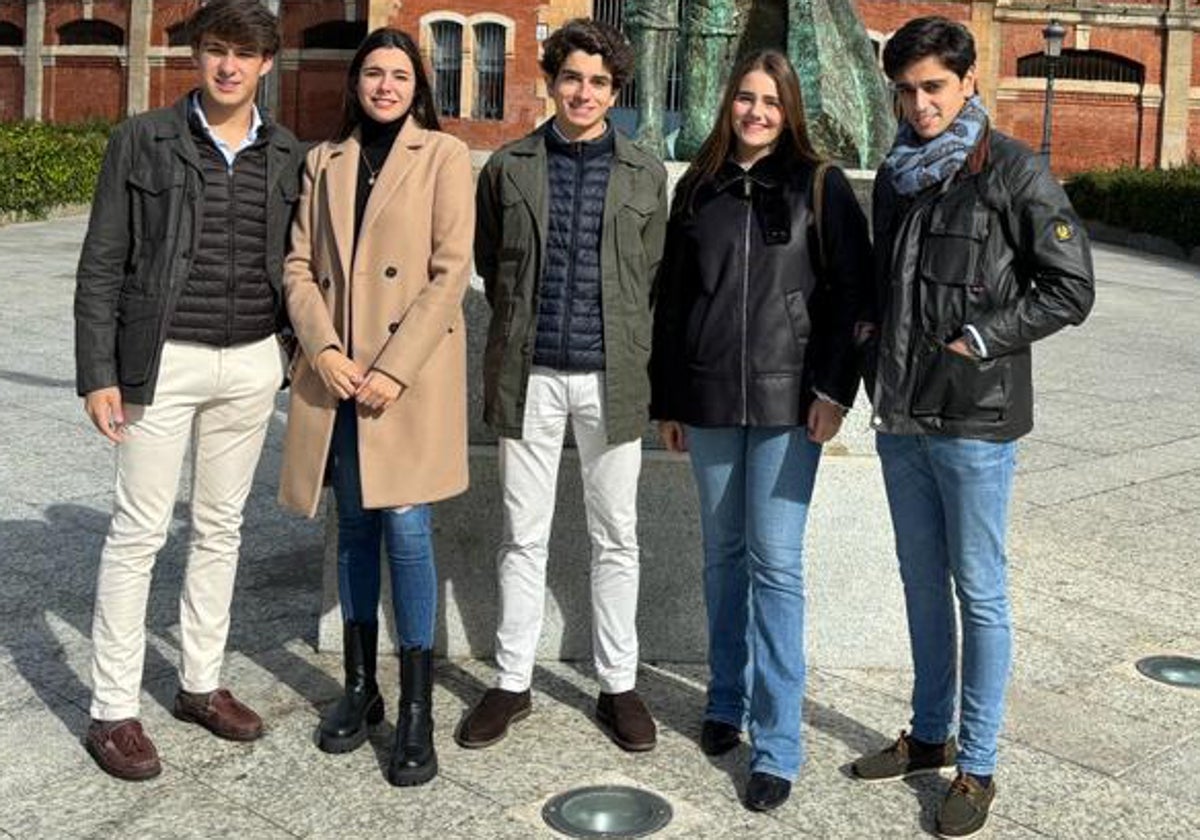 Esteban Tabernero, Laura Pérez, Carlos Fuentes, María Fraile y Jesús Mesonero.