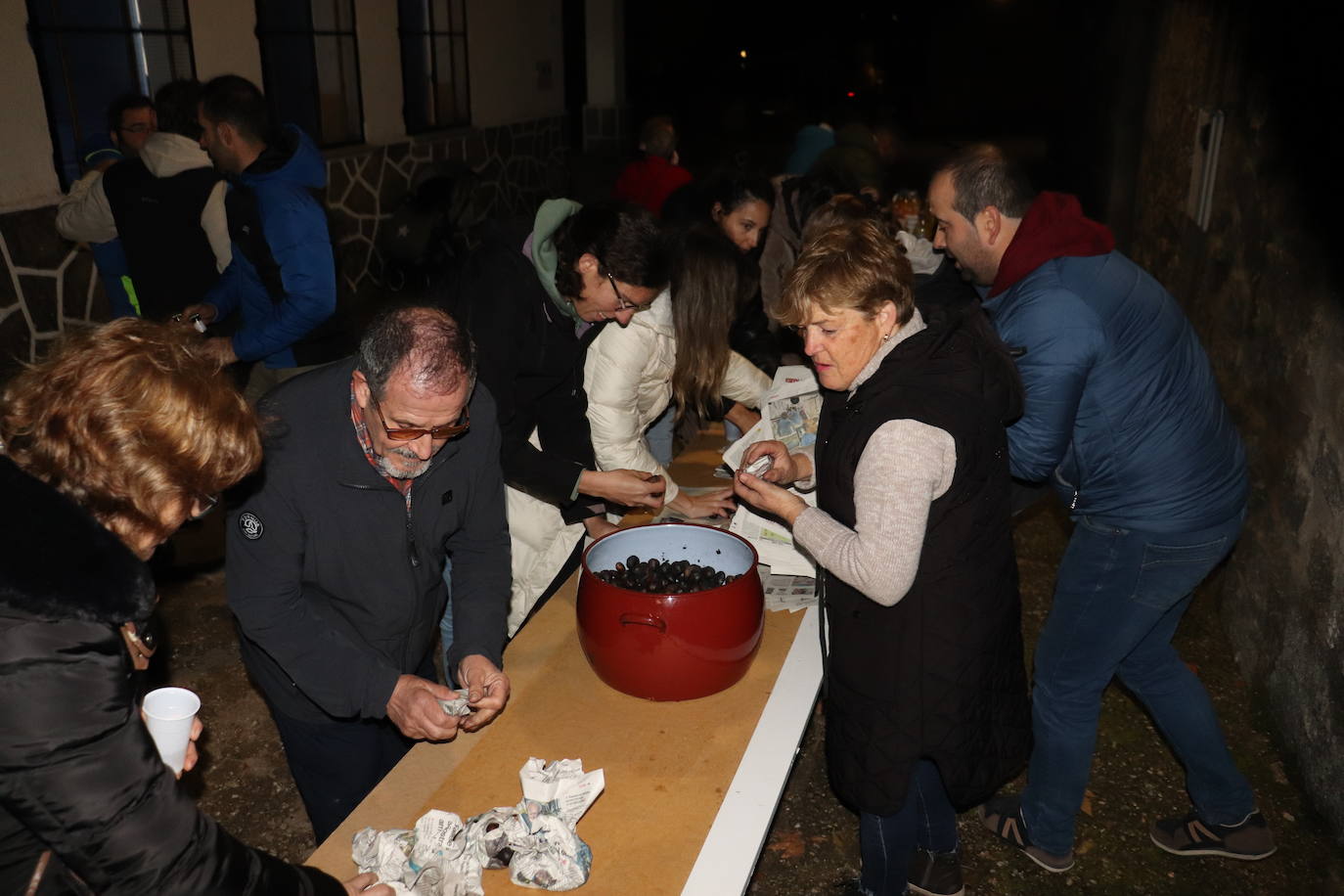 Peromingo disfruta de una tarde de otoño con el sabor de los calbotes