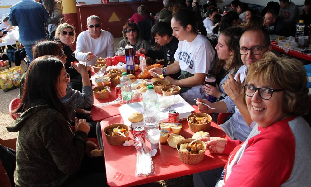 Villaflores reúne a 500 personas en la Morquera con la tradicional capea