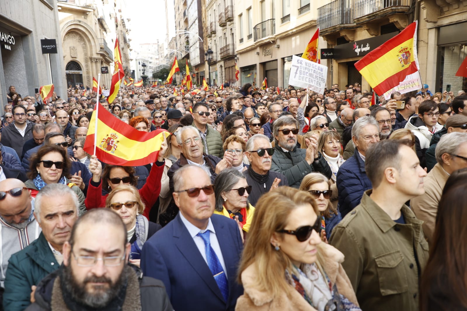 La manifestación contra la amnistía en Salamanca, en imágenes