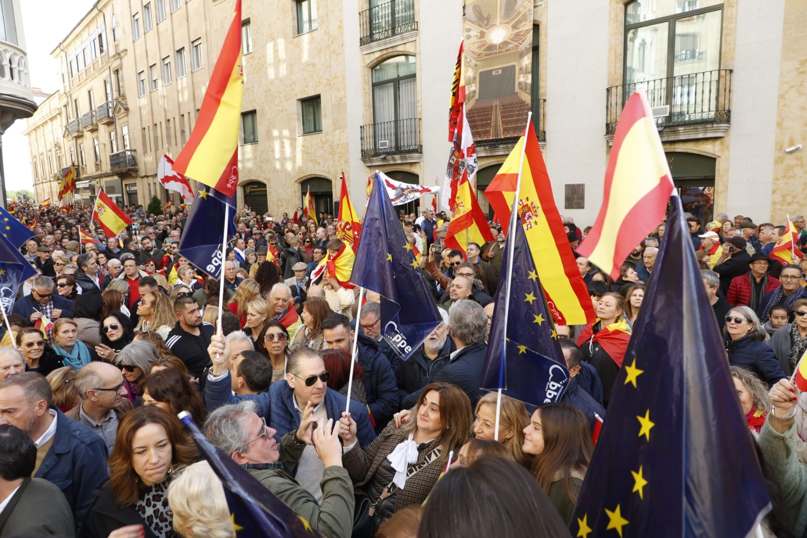 La manifestación contra la amnistía en Salamanca, en imágenes