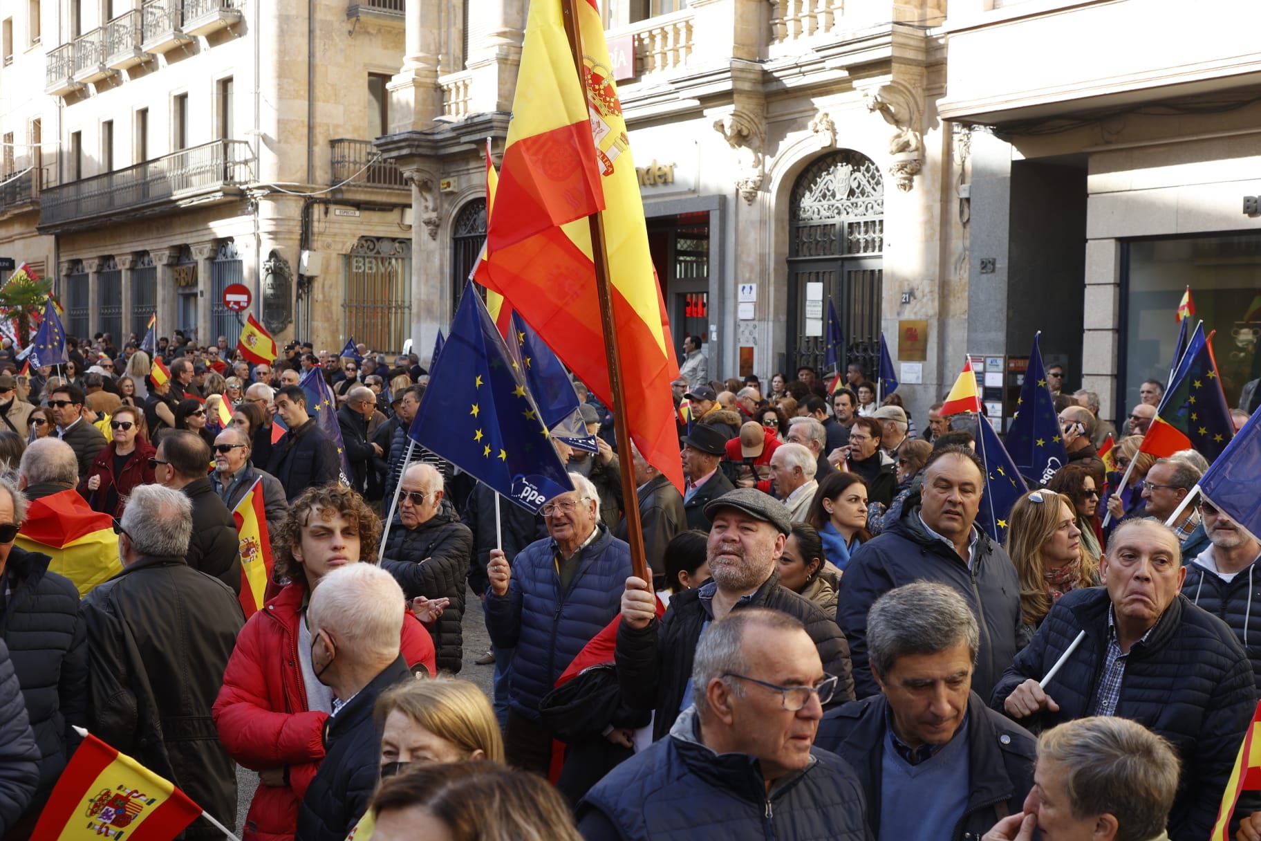 La manifestación contra la amnistía en Salamanca, en imágenes