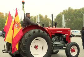 Tractores en el Congreso para protestar contra la investidura de Pedro Sánchez