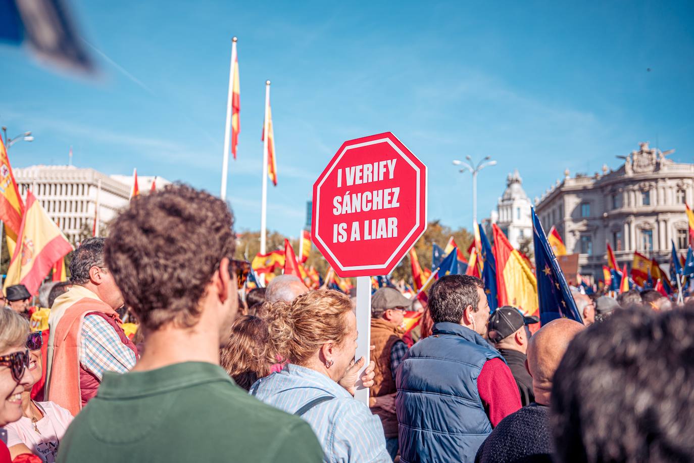 Un millón de personas se manifiestan contra la amnistía en Cibeles según los organizadores