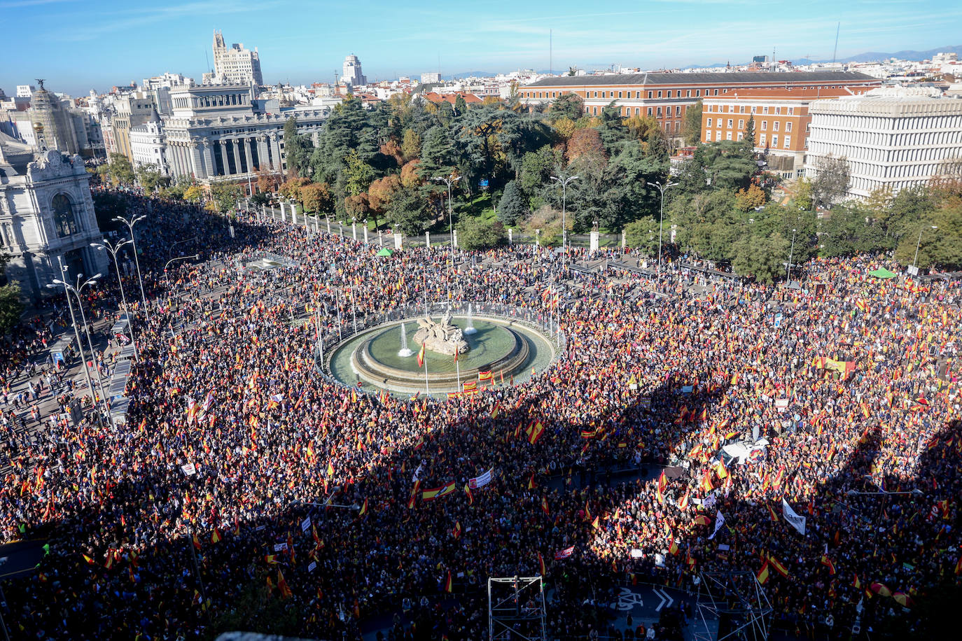 Un millón de personas se manifiestan contra la amnistía en Cibeles según los organizadores