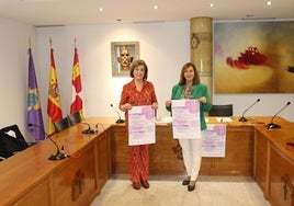 Sonsoles Núñez, concejal de Cultura, y Carmen Ávila, alcaldesa.