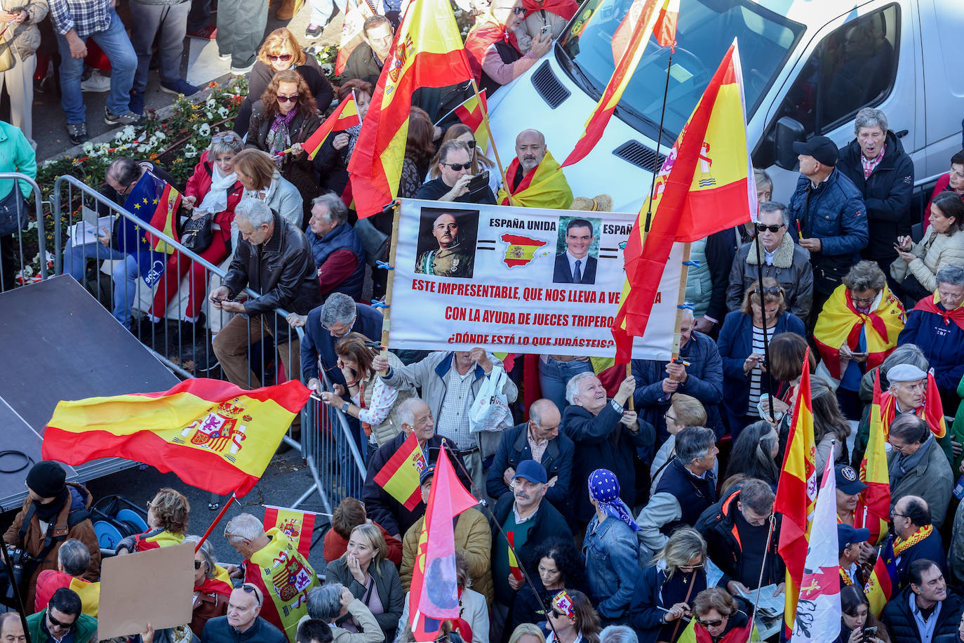 Un millón de personas se manifiestan contra la amnistía en Cibeles según los organizadores