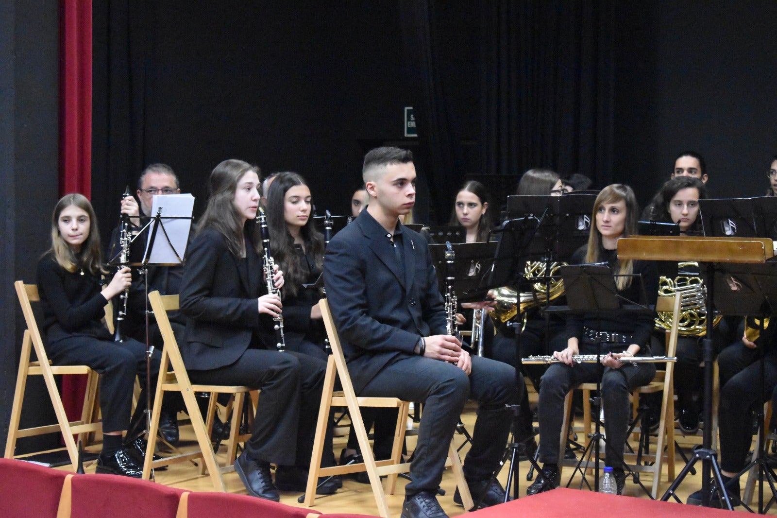 La Banda de Música de Villamayor seduce al público con el cine como protagonista