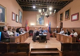 La Corporación municipal de Ciudad Rodrigo reunida anoche en sesión ordinaria de pleno bajo la presidencia de Marcos Iglesias.