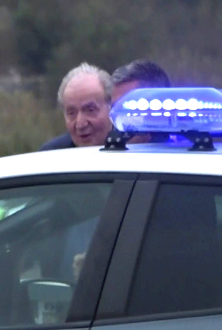 El Rey Juan Carlos, pillado en Vitoria antes de llegar a Sanxenxo