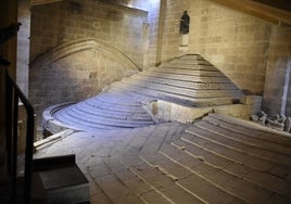 Cúpula del primigenio ábside del Evangelio y cubierta en piedra de la antesacristía de la Catedral.