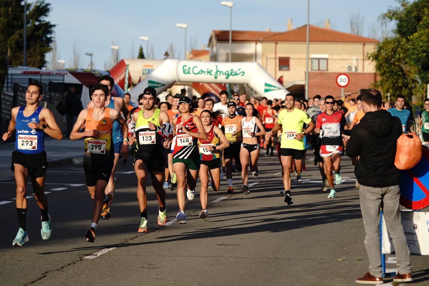 Nuevo exitazo de la San Silvestre Universitaria por las calles de Salamanca