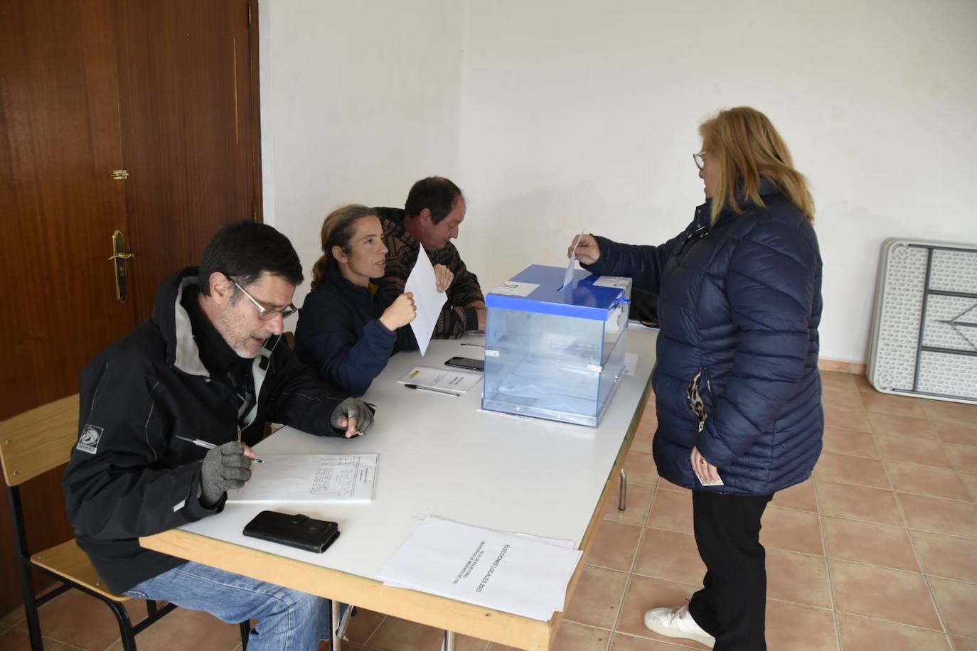 Así se vive en Puerto Seguro la repetición de la jornada electoral